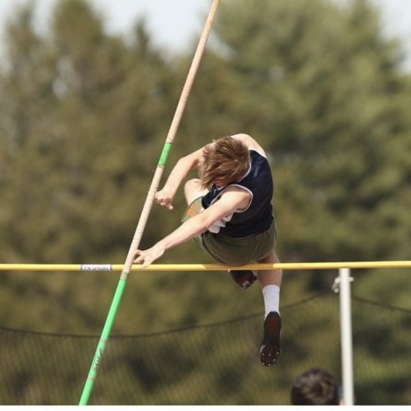 pole-vault-williston-track-and-field