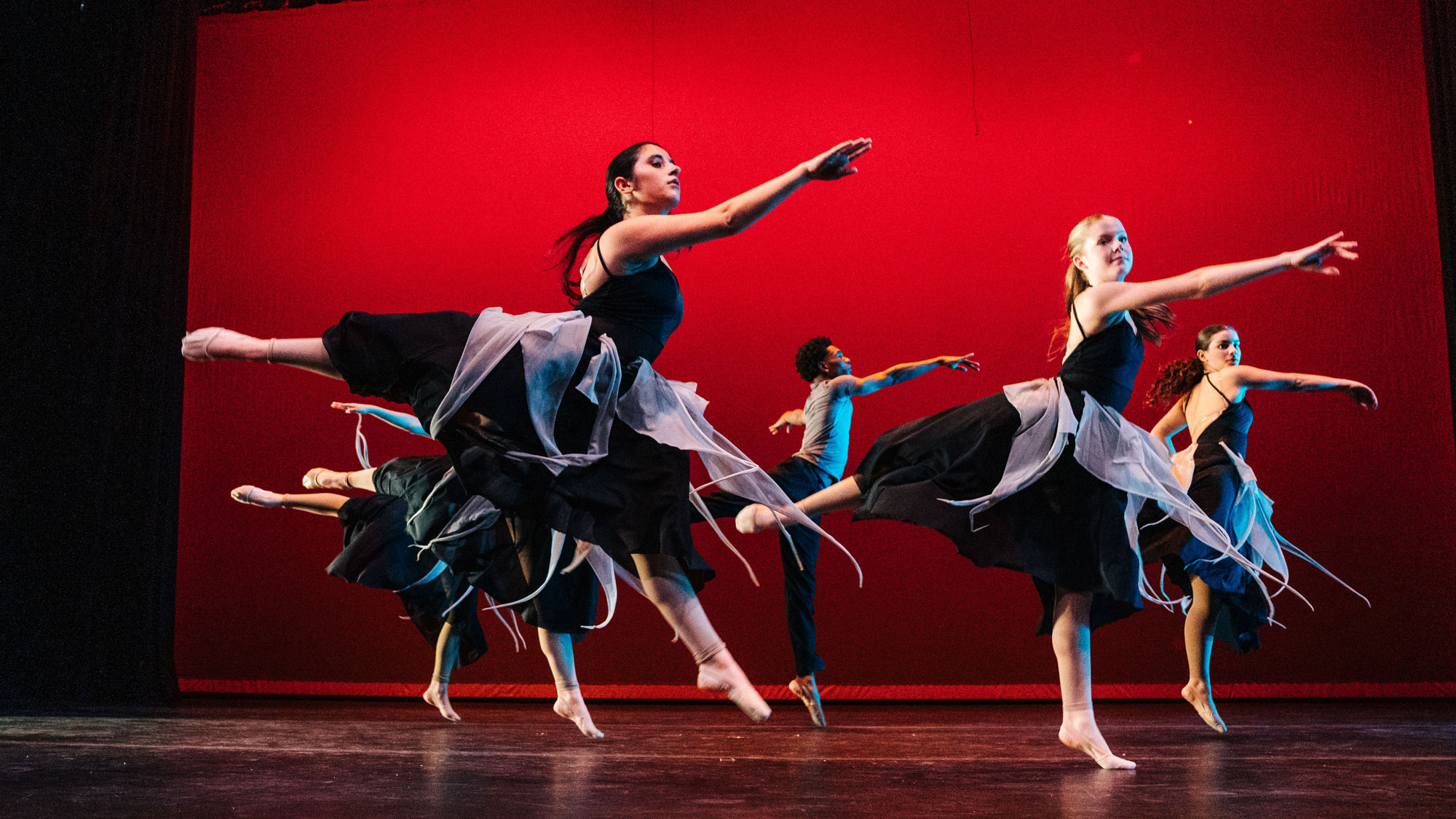 20251112-A7403250-dance-web